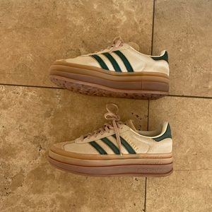 Adidas gazelle bold. Women's 6